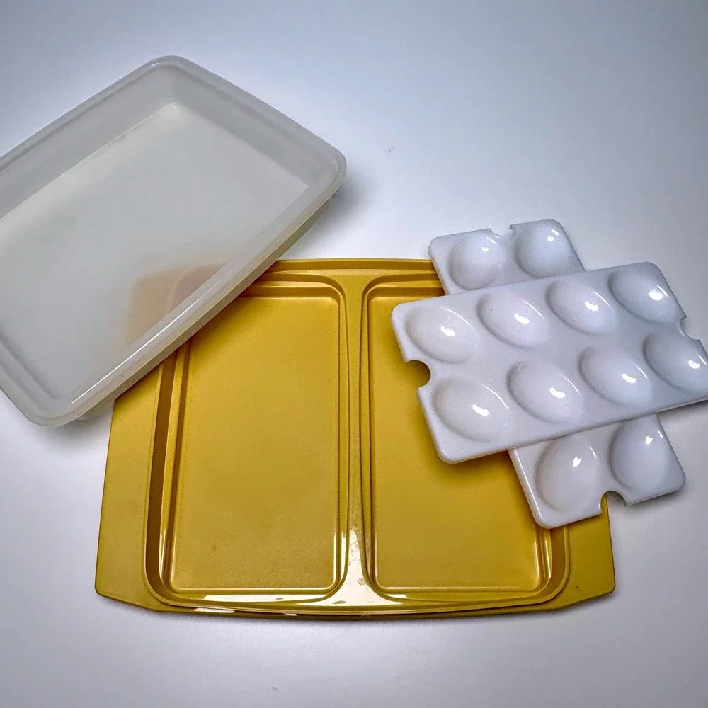 Vintage Tupperware Deviled Egg Carrier Yellow Gold Tray‎ Lid Removable Inserts